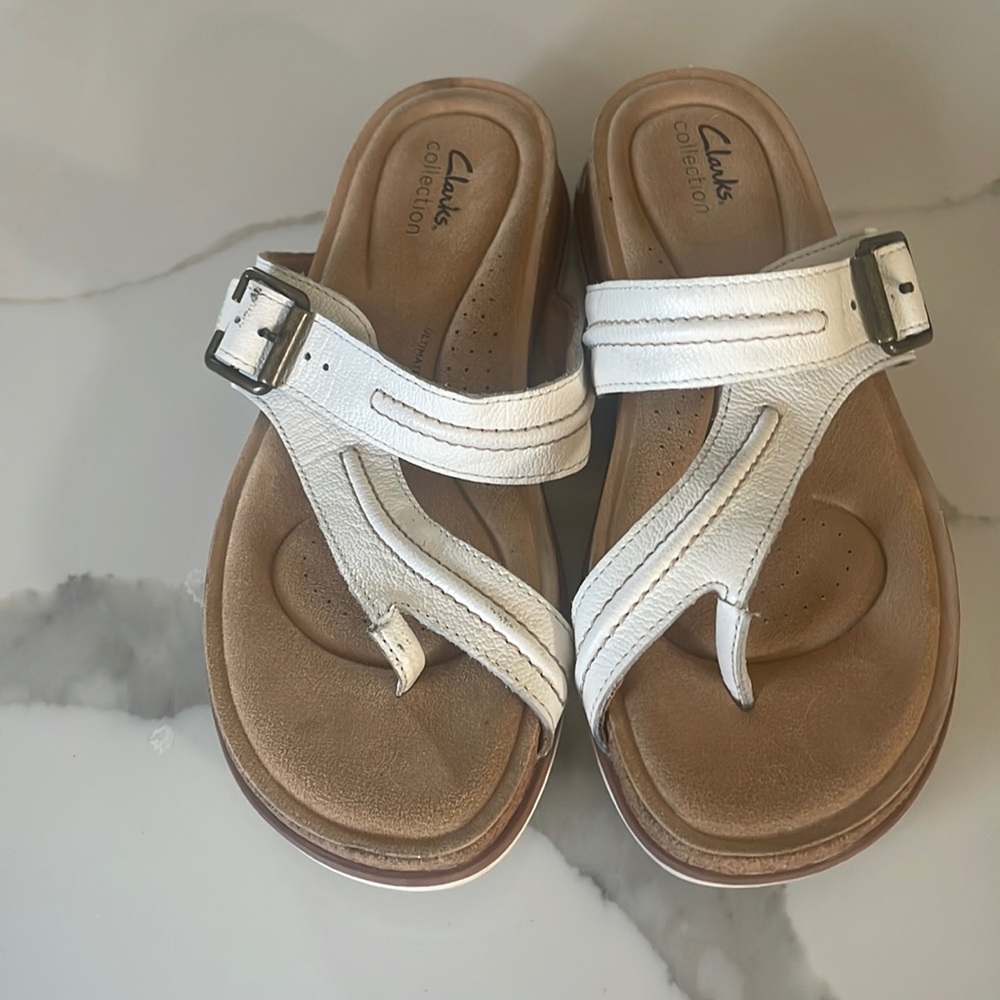 Clarks White Leather Thong Sandals with Buckle